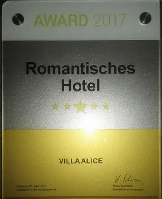 Ein Zertifikat, Auszeichnung, Logo oder anderes Dokument, das in der Unterkunft Hotel Villa Alice ausgestellt ist