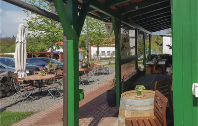 Ein Restaurant oder anderes Speiselokal in der Unterkunft Ferienhäuser J
