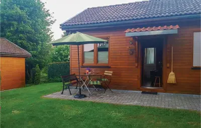 Das Gebäude in dem sich das Ferienhaus befindet