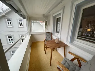 Ein Balkon oder eine Terrasse in der Unterkunft Ferienwohnung: Villa Eichbaum
