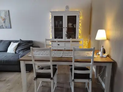 Ein Sitzbereich in der Unterkunft Ferienwohnung Rehkitz