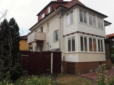 Das Gebäude in dem sich die Ferienwohnung befindet