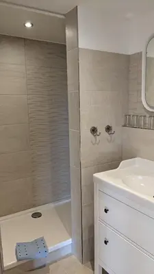 Ein Badezimmer in der Unterkunft WeisseVilla Friedrichsbrunn Das Weisse Haus