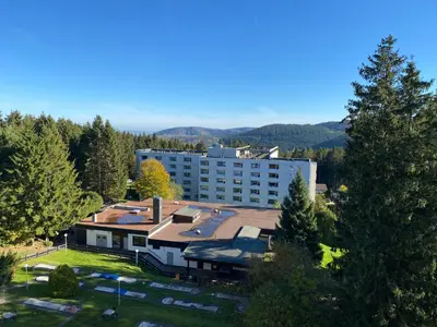 Ein allgemeiner Bergblick oder ein Berglick von der Ferienwohnung aus