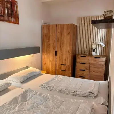 Schöne Ferienwohnung mit Schwimmbad