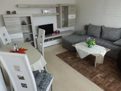 Ein Sitzbereich in der Unterkunft Ferienwohnung Gartenblick - a66054