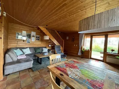 Ein Sitzbereich in der Unterkunft JS Feriendomizile Haus Sonnenschein Bettwäsche Handtücher inkl