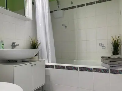 Ein Badezimmer in der Unterkunft Ferienwohnung Harz #3, Pool, Sauna, WLAN