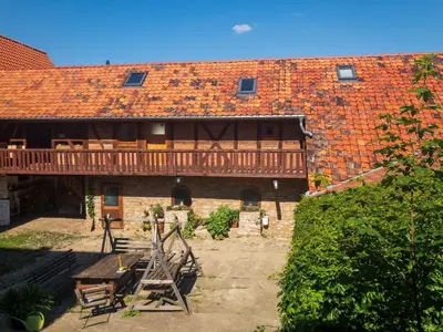 Das Gebäude in dem sich die Ferienwohnung befindet