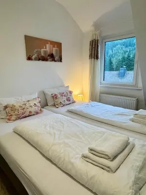 Ein Bett oder Betten in einem Zimmer der Unterkunft Harzgemütlichkeit für 2 Personen und Haustier - Altenau!