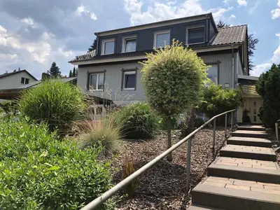 Ein Garten an der Unterkunft Ferienwohnung „kleine Auszeit“