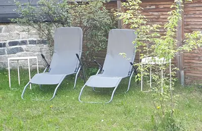 Ein Garten an der Unterkunft Ferienwohnung Heusler