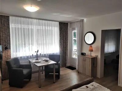 Ein Sitzbereich in der Unterkunft Ferienwohnung Magdalena