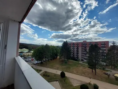 Ein allgemeiner Bergblick oder ein Berglick von der Ferienwohnung aus