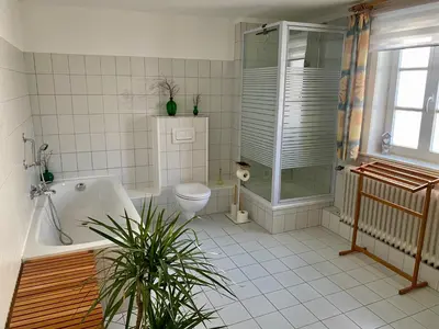 Ein Badezimmer in der Unterkunft Ferienwohnung SILBERBACH im HAUS Gerlach