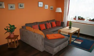 Ein Sitzbereich in der Unterkunft Ferienwohnung Schulze-Falck