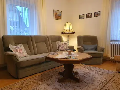 Ein Sitzbereich in der Unterkunft Ferienwohnung Walpurga