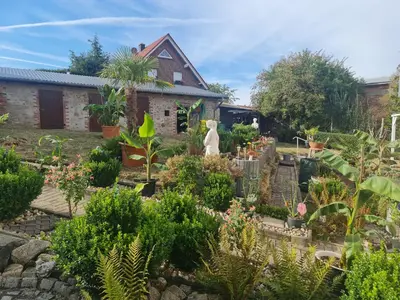 Ein Garten an der Unterkunft Ferienwohnungen Fam. Bartl