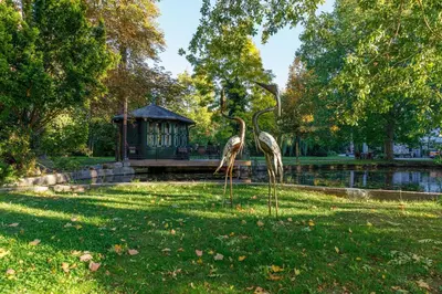 Ein Garten an der Unterkunft Villa Ottilienruh - Ottilien-Suite