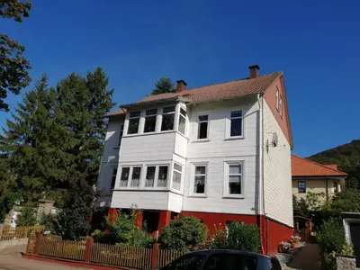 Das Gebäude in dem sich die Ferienwohnung befindet