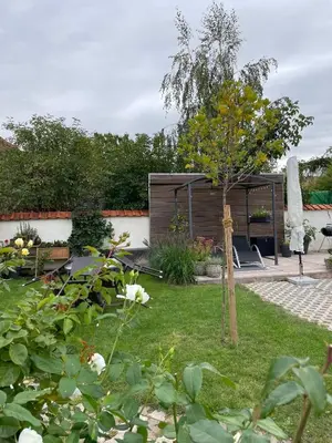 Ein Garten an der Unterkunft Gemütliche Ferienwohnung