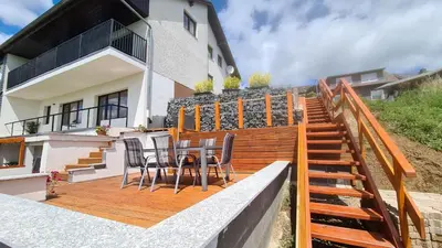 Ein Balkon oder eine Terrasse in der Unterkunft Schöne Höhe 600 FeWo Ausguck