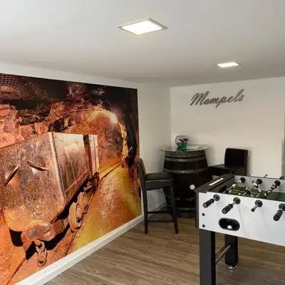 Mompels
