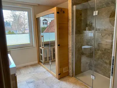 Ein Badezimmer in der Unterkunft Traumhaus Wernigerode mit Sauna und Kamin